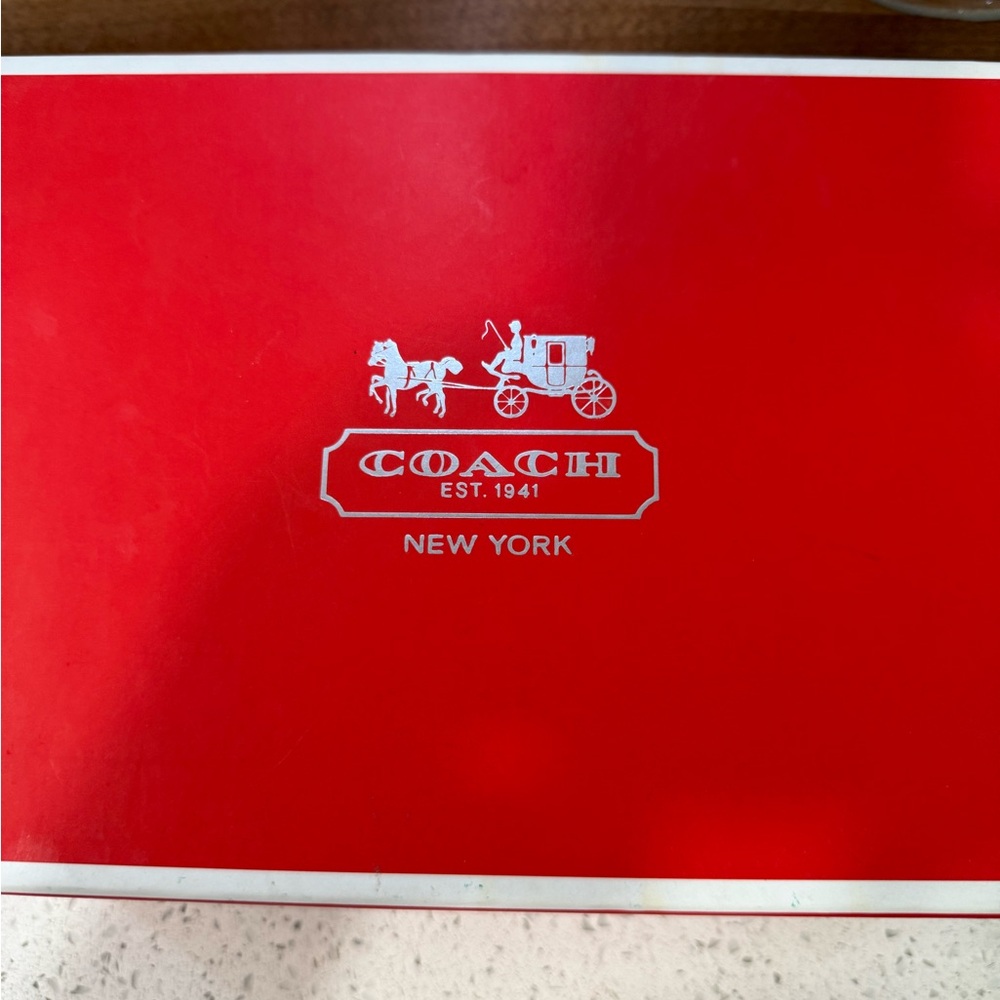 Coach Glossy Blue Heels - Picture 5 of 6